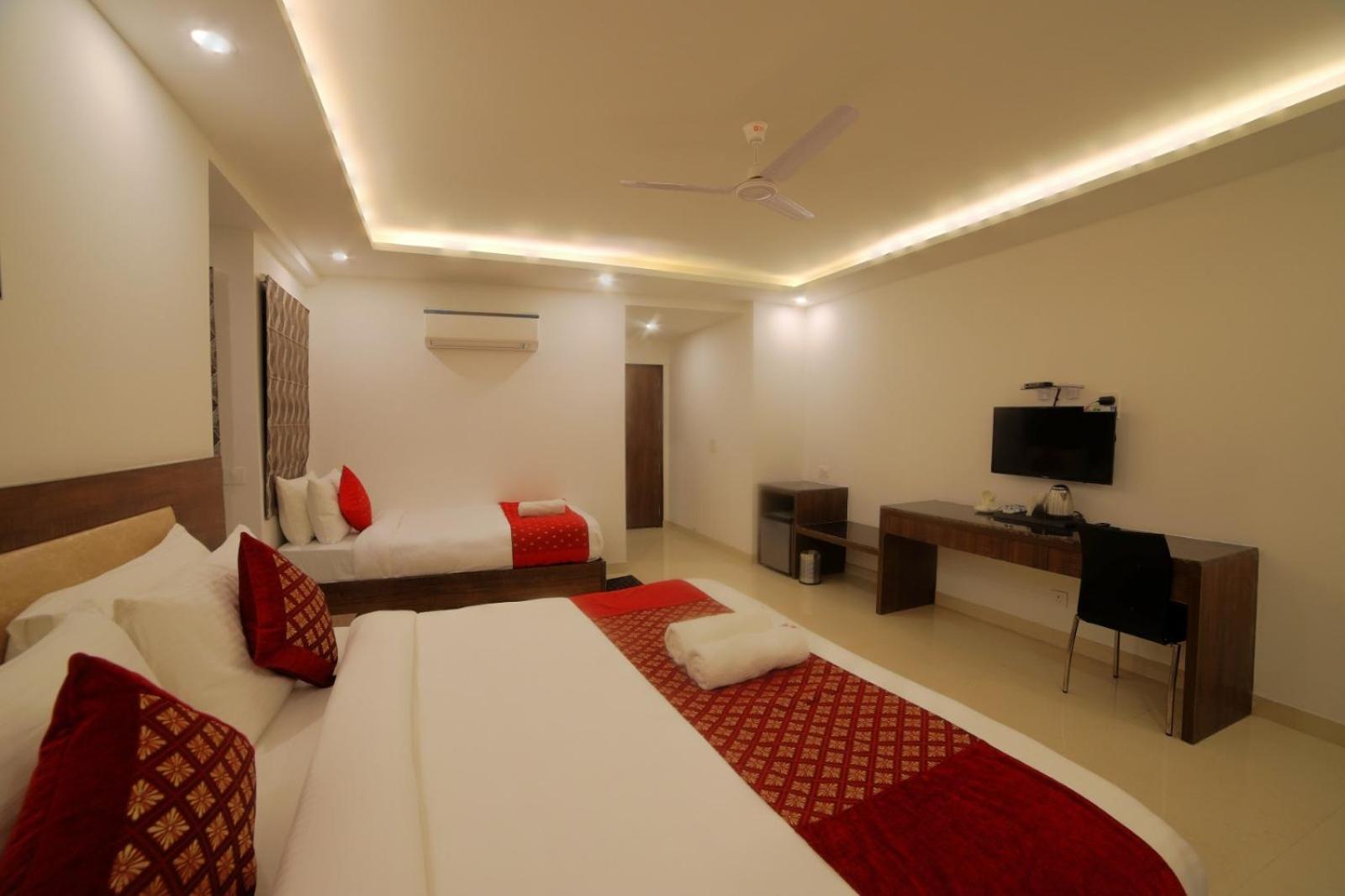 Airport Hotel Chanakya Neu-Delhi Exterior foto