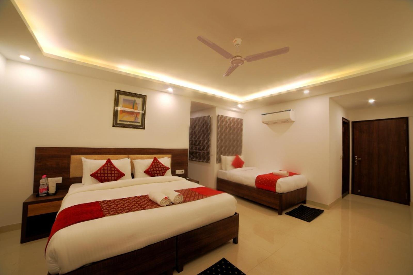 Airport Hotel Chanakya Neu-Delhi Exterior foto
