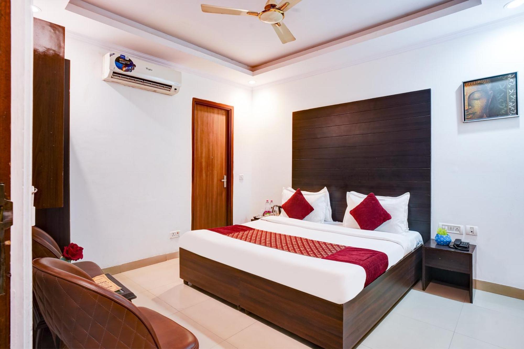 Airport Hotel Chanakya Neu-Delhi Exterior foto
