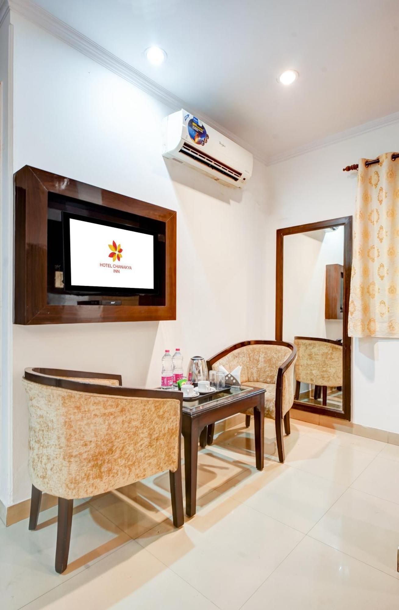 Airport Hotel Chanakya Neu-Delhi Exterior foto