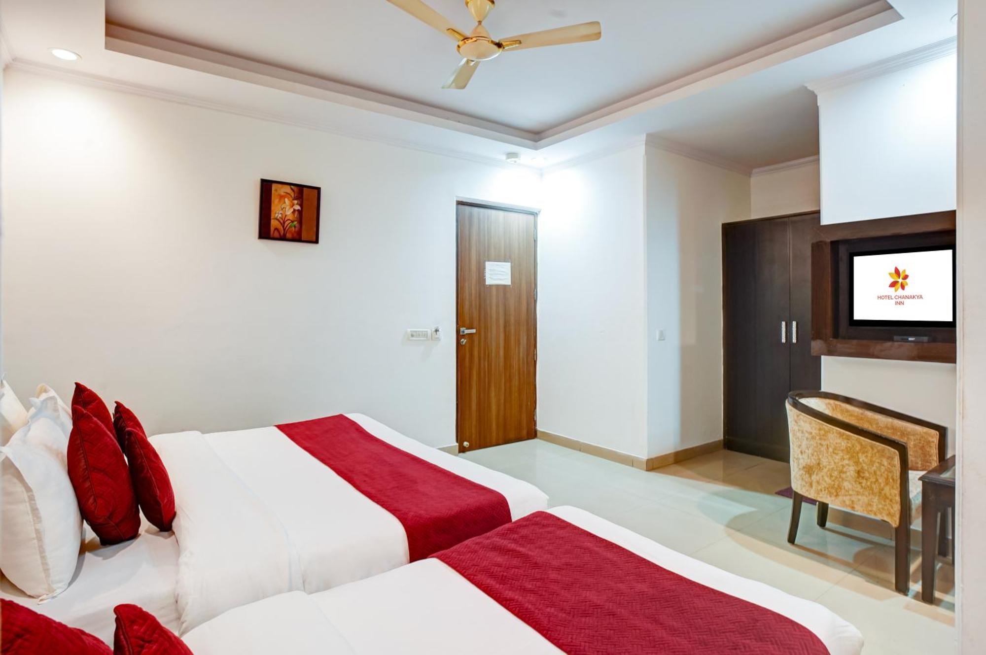 Airport Hotel Chanakya Neu-Delhi Exterior foto