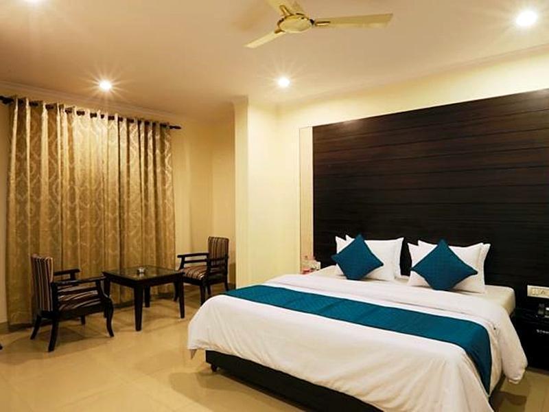 Airport Hotel Chanakya Neu-Delhi Exterior foto